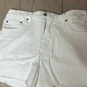 NWT Abercrombie&Fitch white high rise shorts W10/30